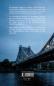 Preview: „Buchcover des Krimis ‚Mauerzwillinge: Eine Reise nach Dresden‘ von Uwe Wittenfeld. Im Hintergrund ist eine große, stählerne Brücke (das Blaue Wunder in Dresden) in der Dämmerung zu sehen, auf der eine dunkle menschliche Silhouette steht. Im Vordergrund f